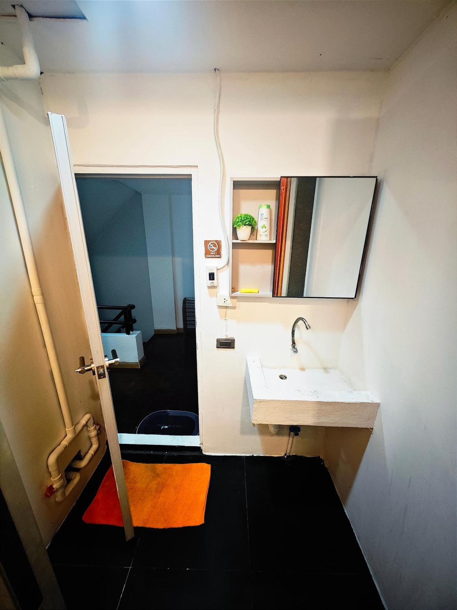 Panda Lodge Home Stay Bangkok Luaran gambar