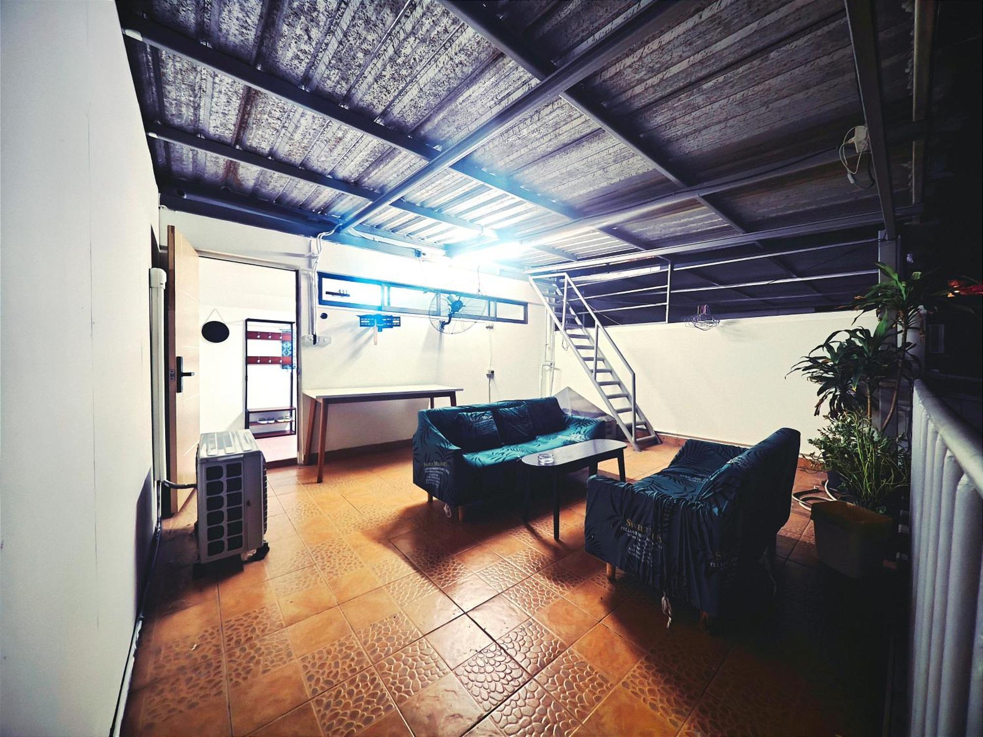 Panda Lodge Home Stay Bangkok Bilik gambar
